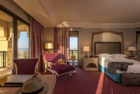 Une grande chambre de l'hôtel de Mazagan Beach Resort.