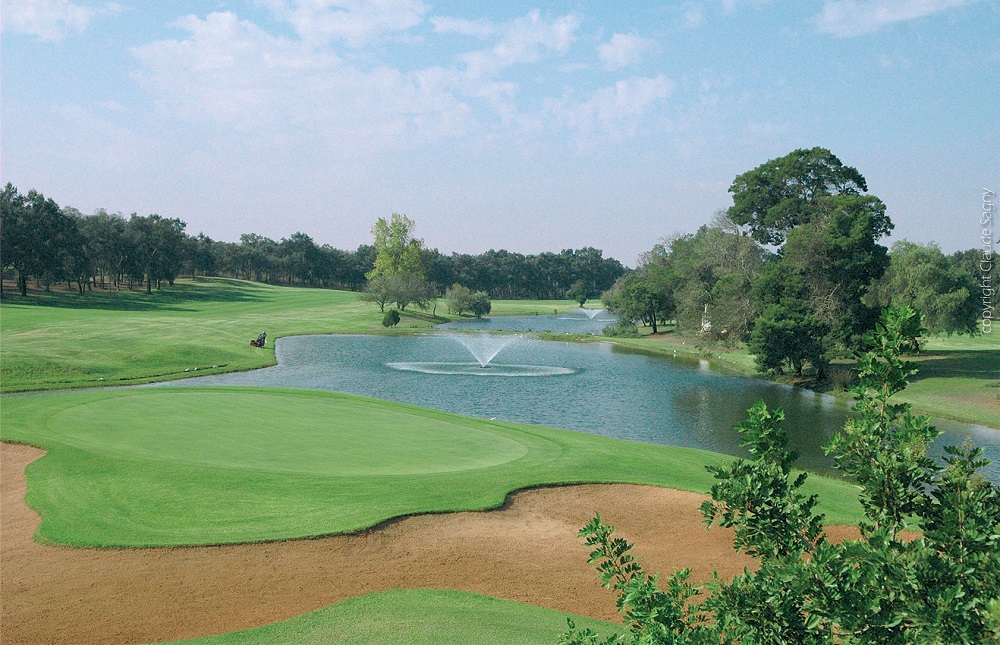 point d'eau et green sur le parcours du trophée Hassan II au Maroc